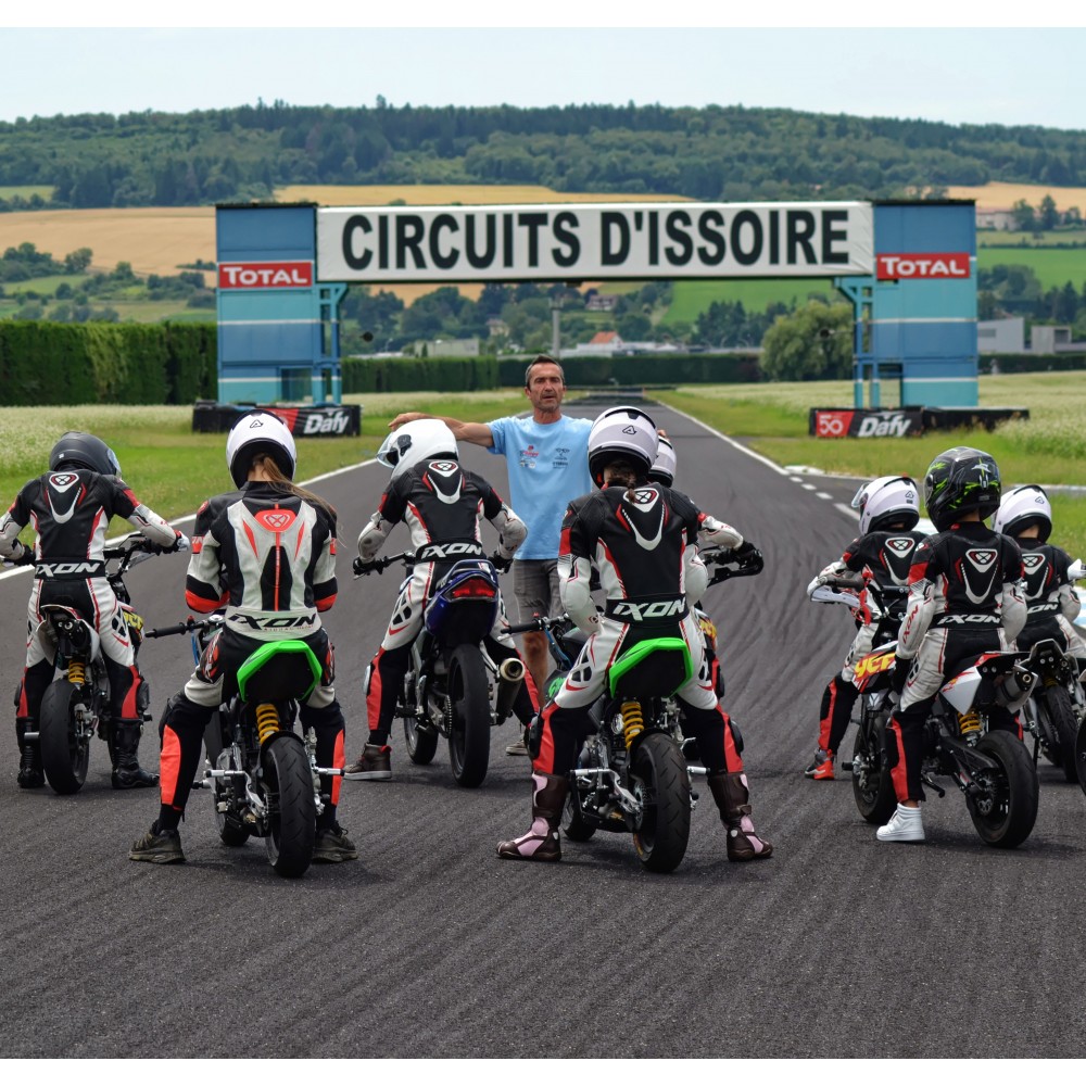 Stage moto enfants 6 - 15 ans circuit d'issoire